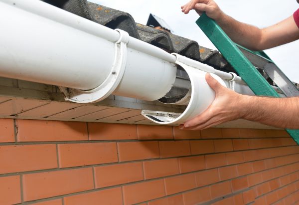 Cost of Gutter Seam Repair in Merritt Island