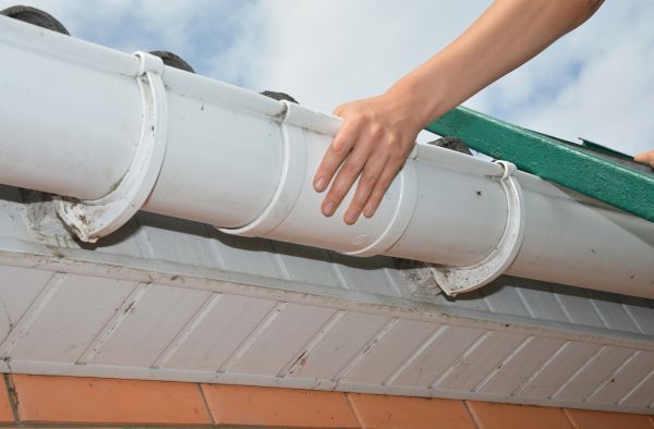Cost of Gutter Reattachment in Merritt Island